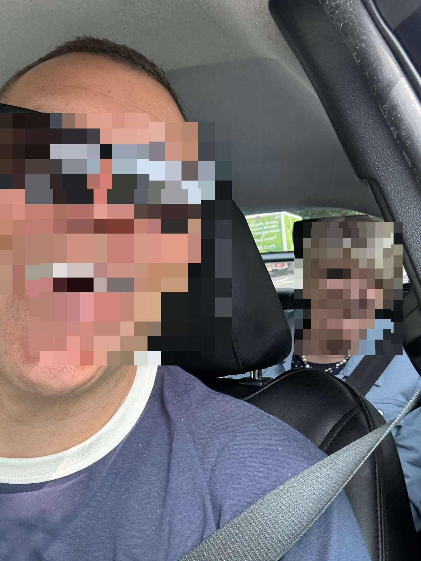 Car selfie on the way to the terminal